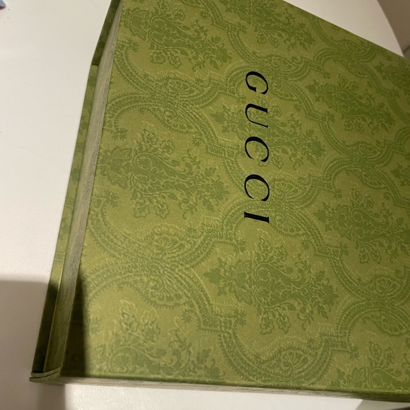 Gucci Marmont Mini Shoulder Bag - Picture 8 of 17